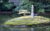 京都の観光・旅行−白蛇の塚−